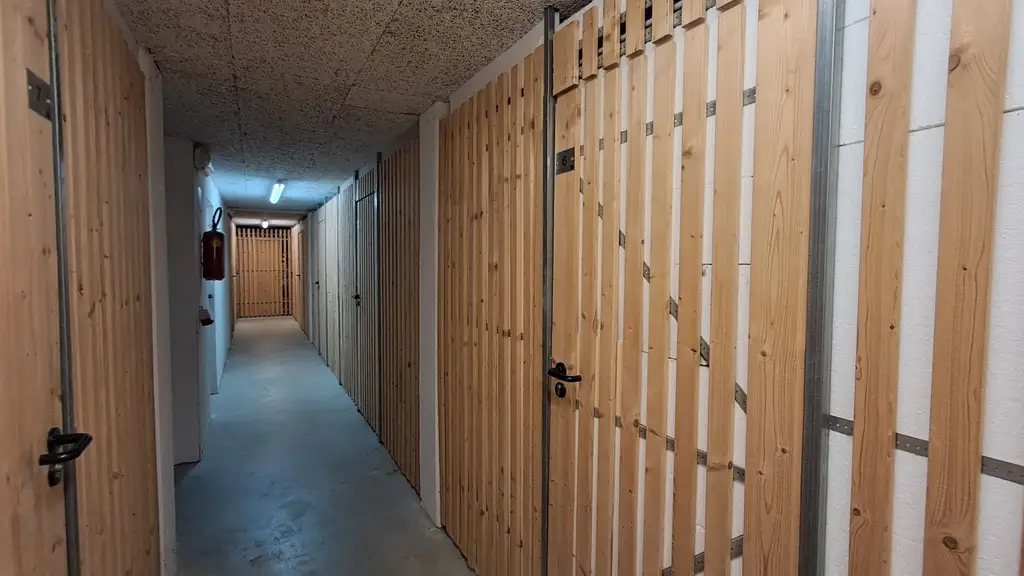 Exklusives Wohnerlebnis in Pfunds: Charmante Terrassenwohnung mit Penthouse-Charakter