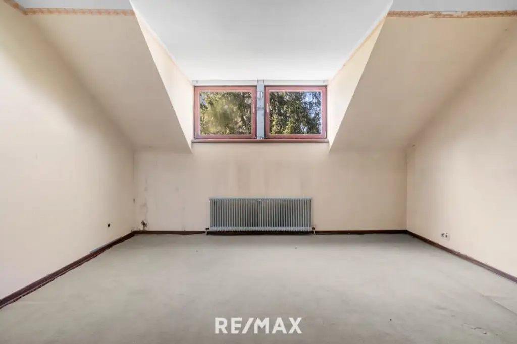 Renovierungsbedürftiges Einfamilienhaus mit Garten und Garage – Ihr neues Zuhause in Toplage