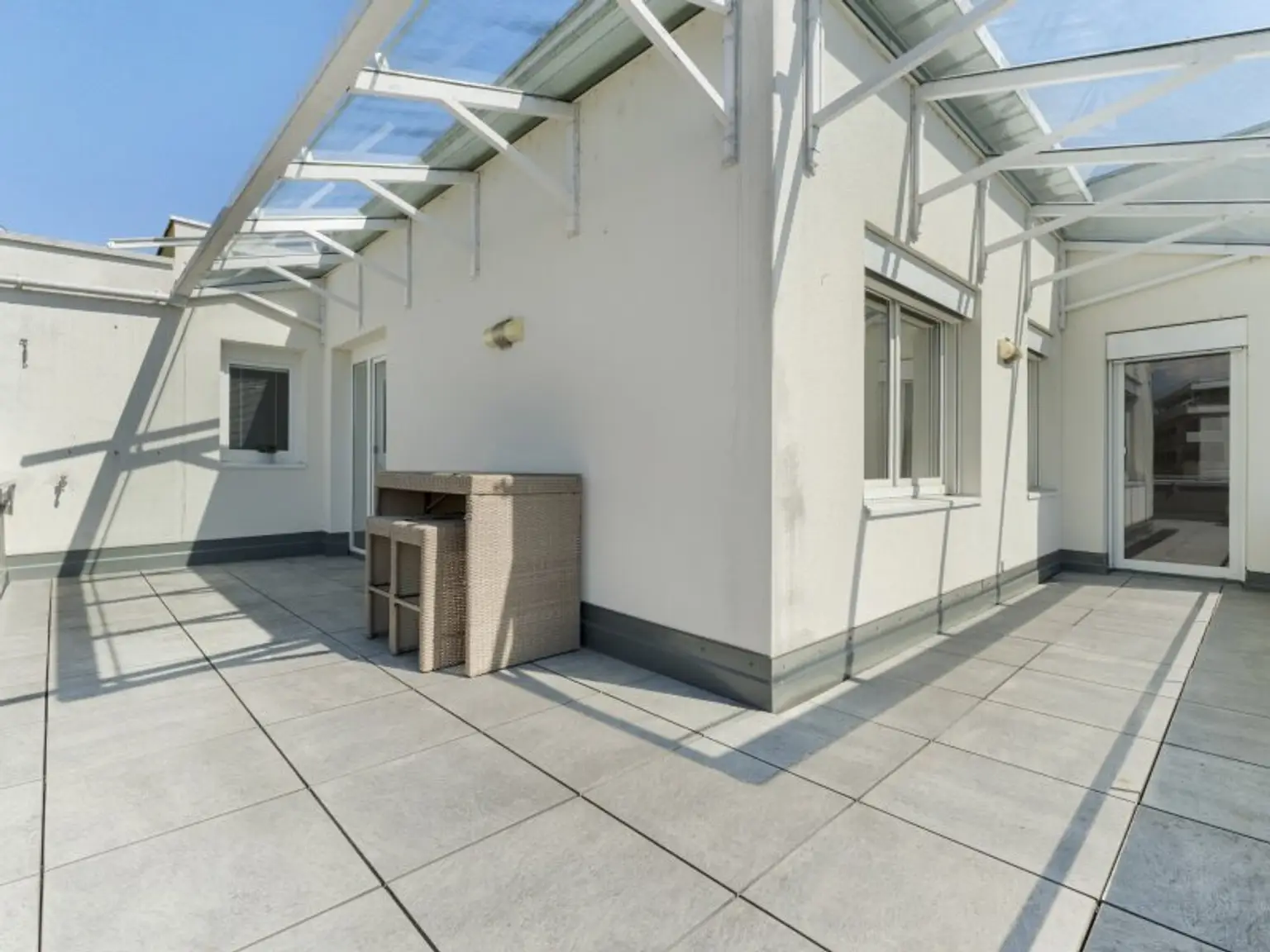 Traumhafte und junge 4 Zimmer 110m² Terrassenwohnung plus 2 Tiefgaragenplätze - Stadtwohnung - Hans-Sachs-Straße