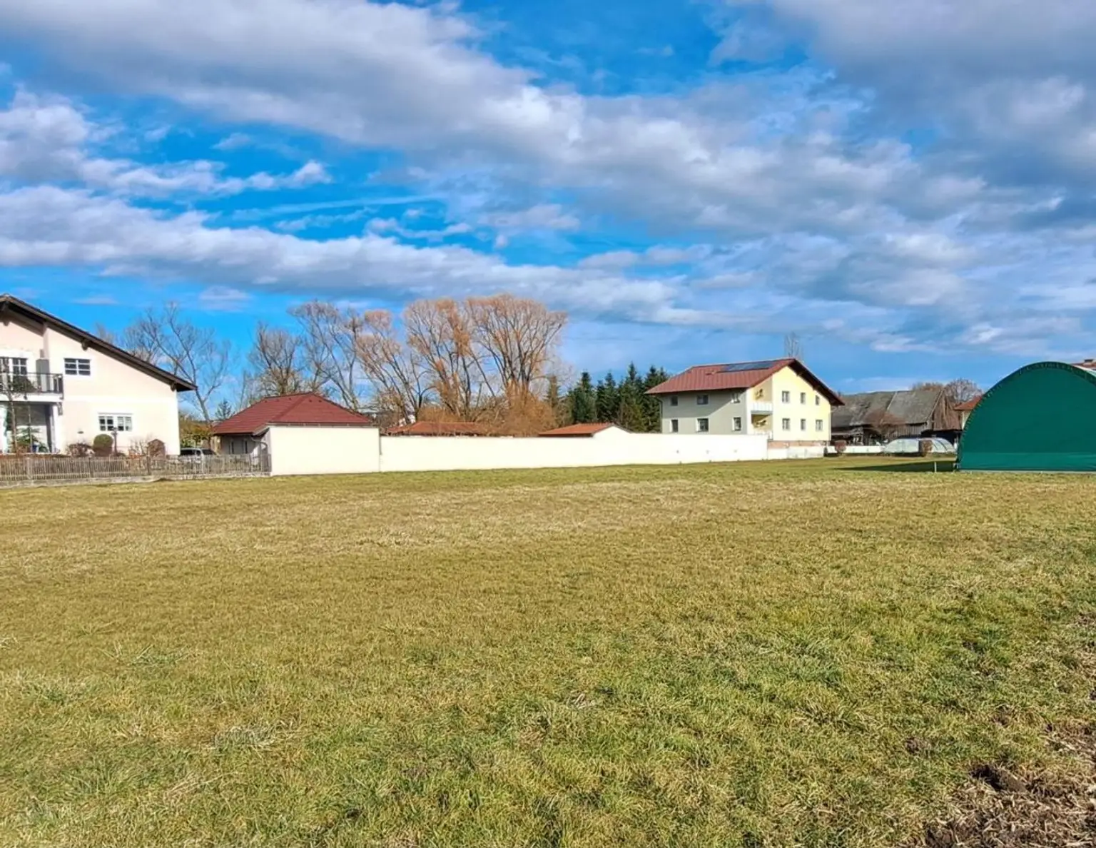 VIEL GRUND - VIEL GRÜN