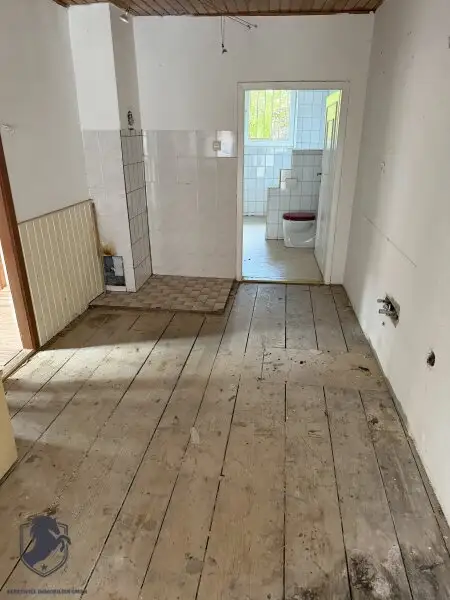 Charmantes Presshaus mit historischem Weinkeller & Entwicklungspotenzial – seltene Gelegenheit!