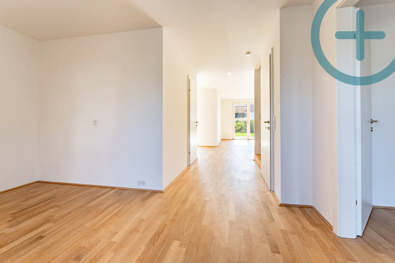 FAMILIENHIT MIT TRAUMGARTEN