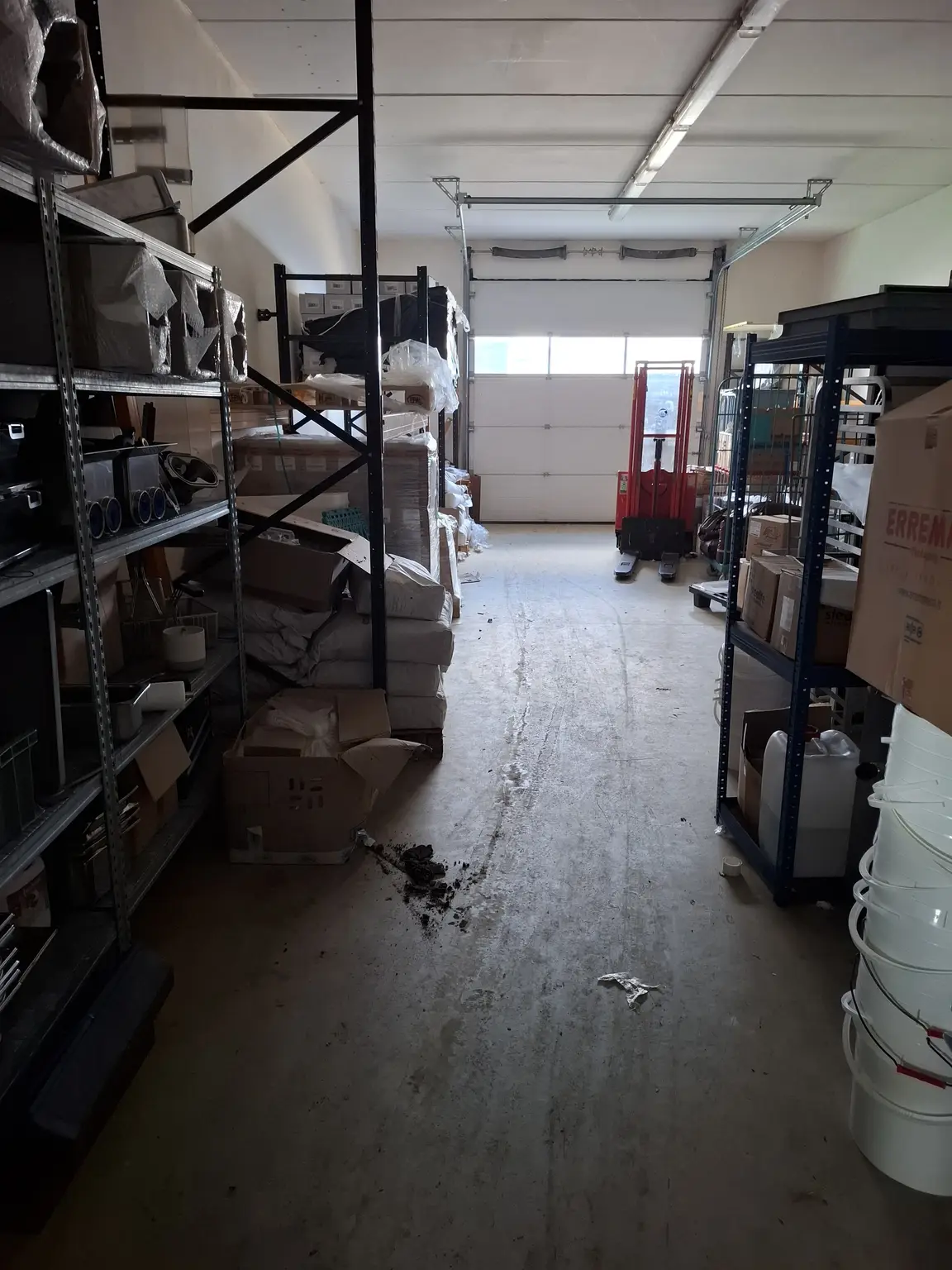 LAGER-PRODUKTIONSHALLE MIT GROSSZÜGIGER KÜHL UND TIEFKÜHLMÖGLICHKEIT GASTROTEL IMMOBILIEN