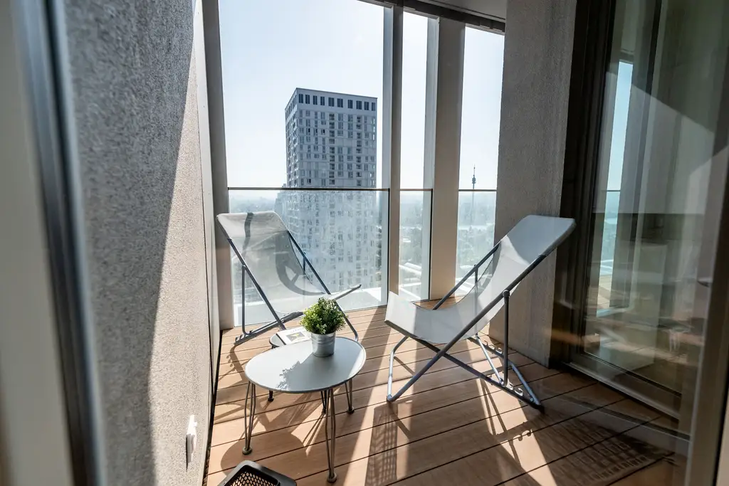 BALKON | 2 ZIMMER | ERSTBEZUG | MIETBEGINN AB 1. APRIL 2026 | VIENNA TWENTYTWO