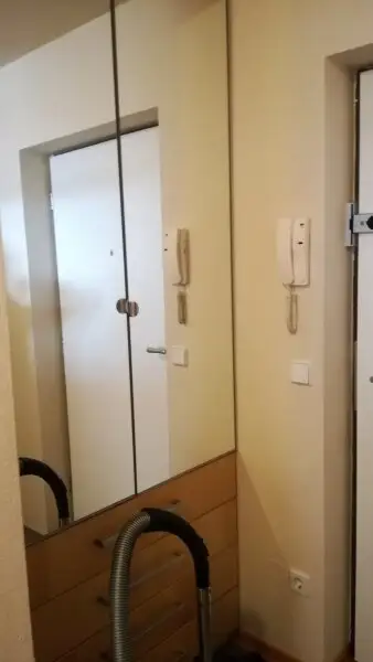 Tokiostraße / Kirschblütenpark: VIS / Japanische Schule: Möblierte 4 Zimmer-Maisonetten-Wohnung mit einer Loggia und Terrasse + optionaler Garagenstellplatz!