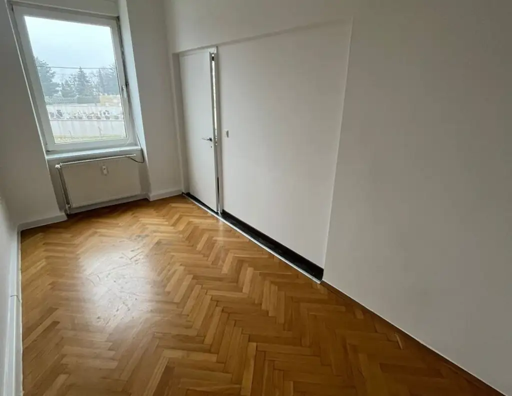 Attraktives 2,5-Zimmer-Zuhause in Kapellenstraße: Modern saniert, top angebunden, nähe Webling - zur Miete! Haustiere willkommen!