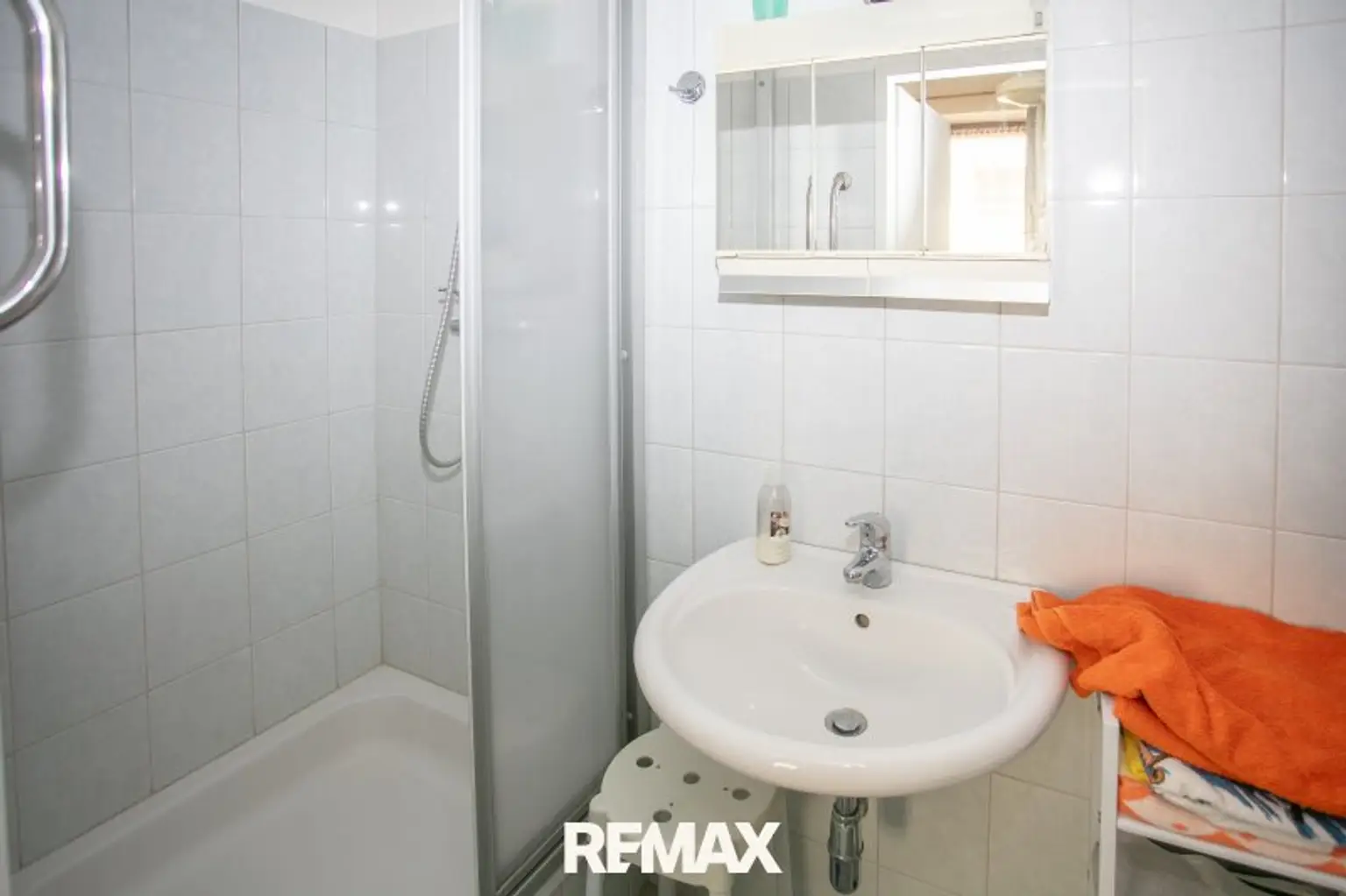 1. Stock Dusche-WC
