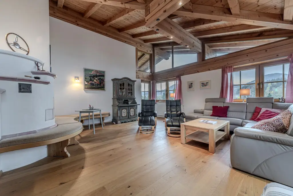 Wunderschöne Penthousewohnung mit imposantem Kaiserblick in Toplage