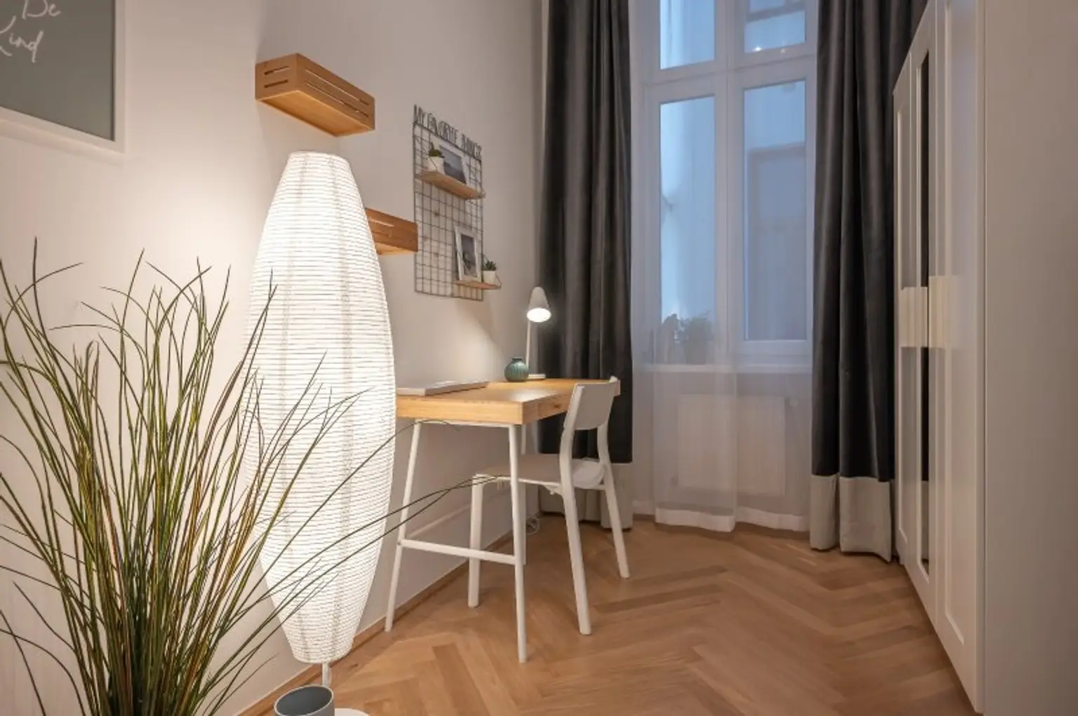 Altbau-Cityapartment komplett hofseitig & ruhig – sofort bezugsfertig | 3 Zimmer