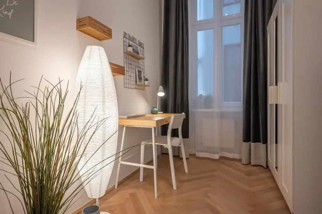 Altbau-Cityapartment komplett hofseitig & ruhig – sofort bezugsfertig | 3 Zimmer