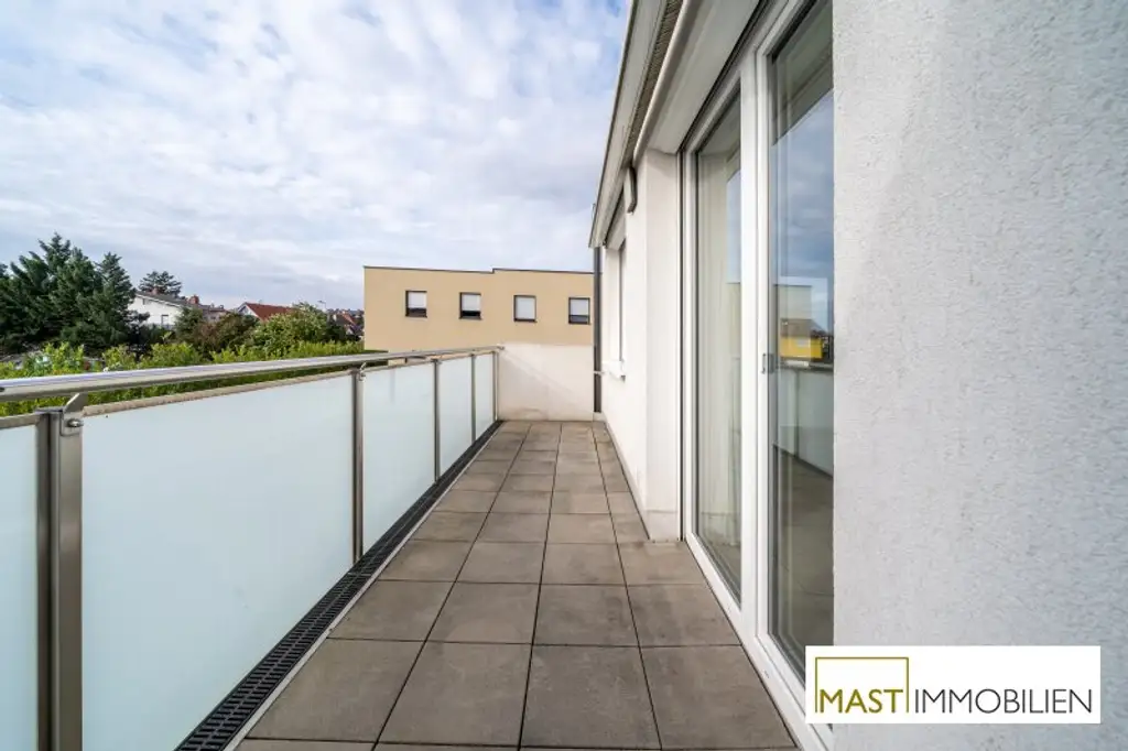 direkt im Herzen von Strasshof: moderne Wohnung mit Balkon und hochwertiger Ausstattung *sofort bezugsbereit