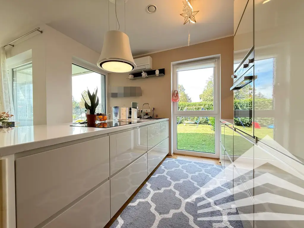 Moderne 3 Zimmerwohnung mit 177 m² Eigengarten in Linz/Pichling!