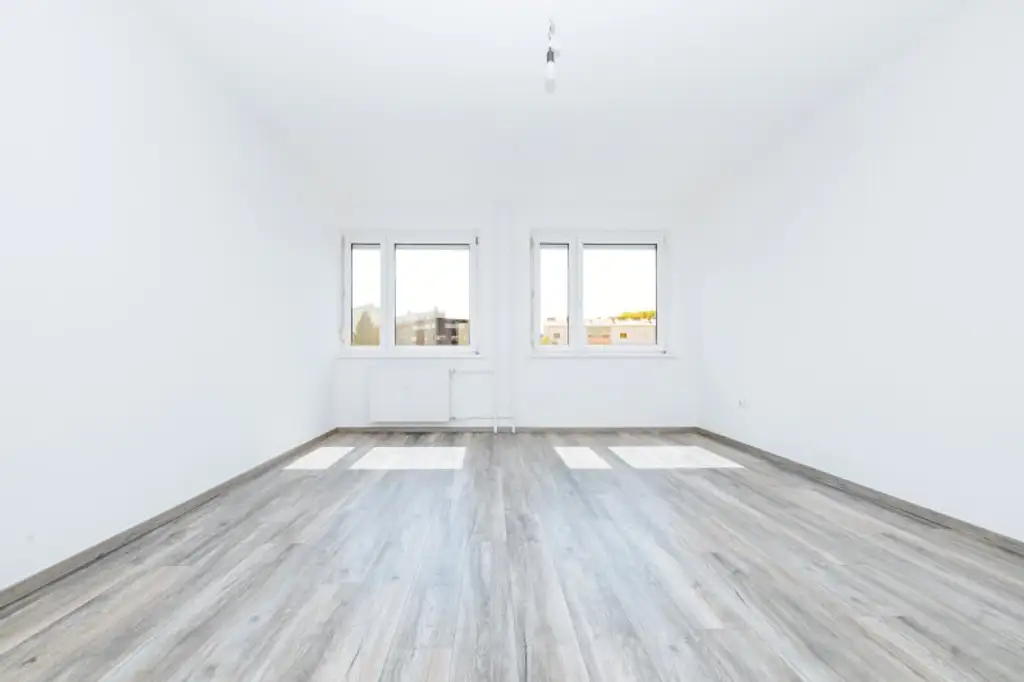 KEINE PROVISON I SONNIGE LOGGIA I KOMPLETT ERNEUERT I 3-ZIMMER-DOMIZIL I BESTE LAGE BEIM LEND I HELL & LUFTIG I RUHIGES WOHNEN I TIERFREUNDLICHES ZUHAUSE I PROJEKT WOHNEN I