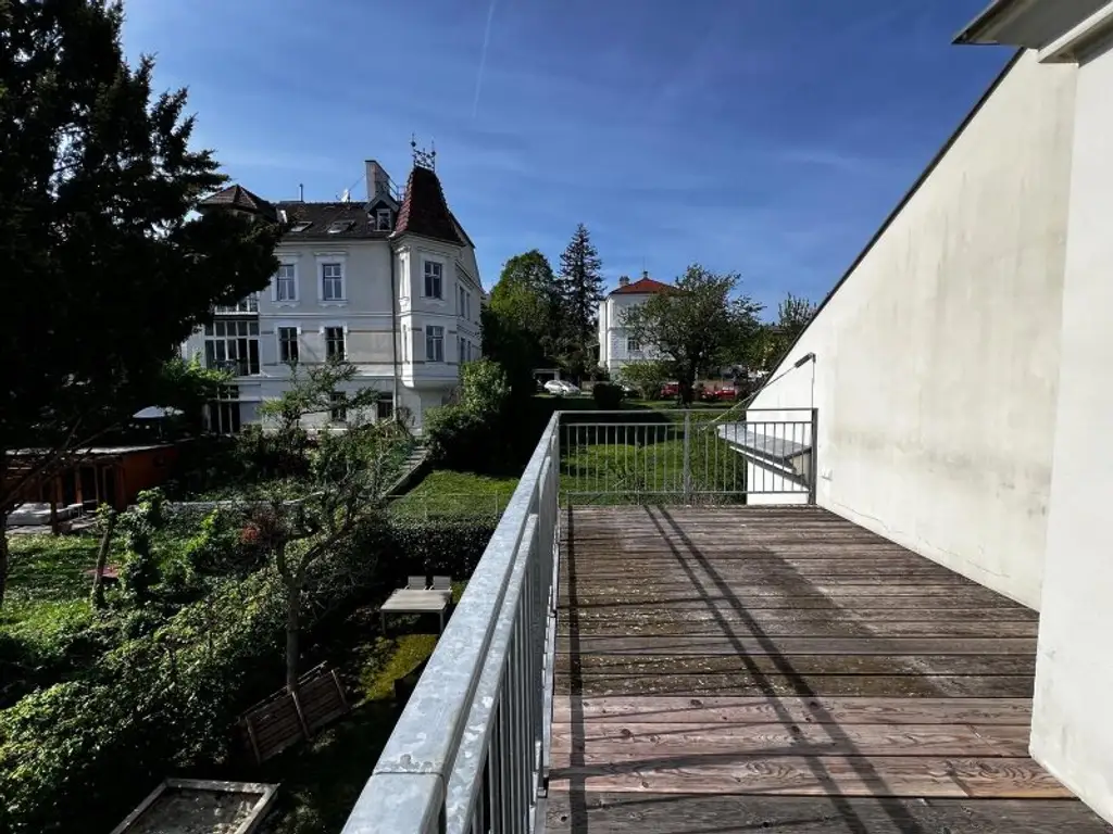 Die perfekte DG-Wohnung im Grünen!