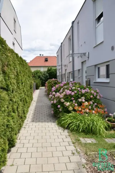 Edle Ausstattung - sonniger Garten - extravagant Wohnen!