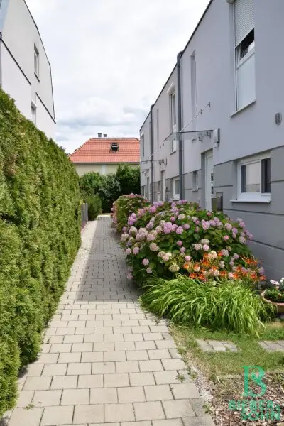 Edle Ausstattung - sonniger Garten - extravagant Wohnen!