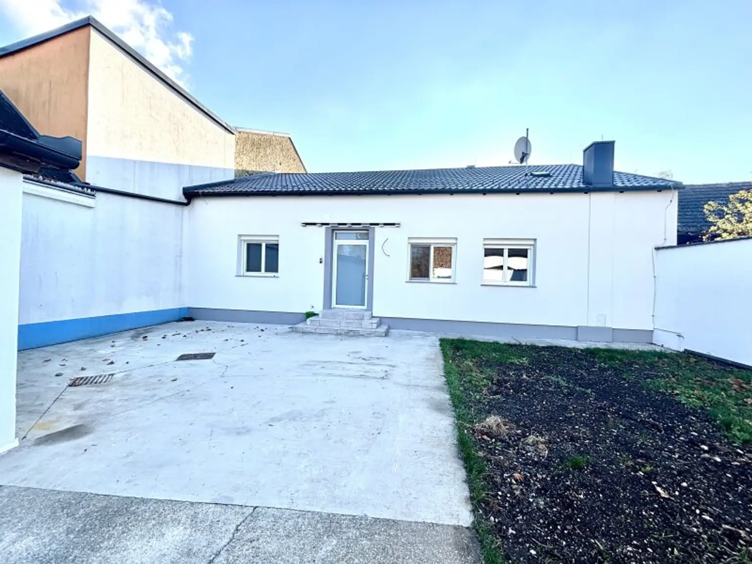 Renoviertes Einfamilienhaus in Halbturn – Ruhelage