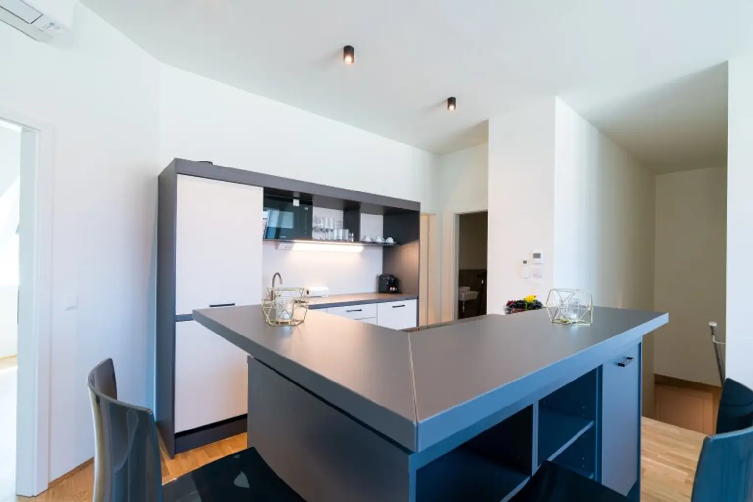 Traumhafte DG-Wohnung mit Terrasse