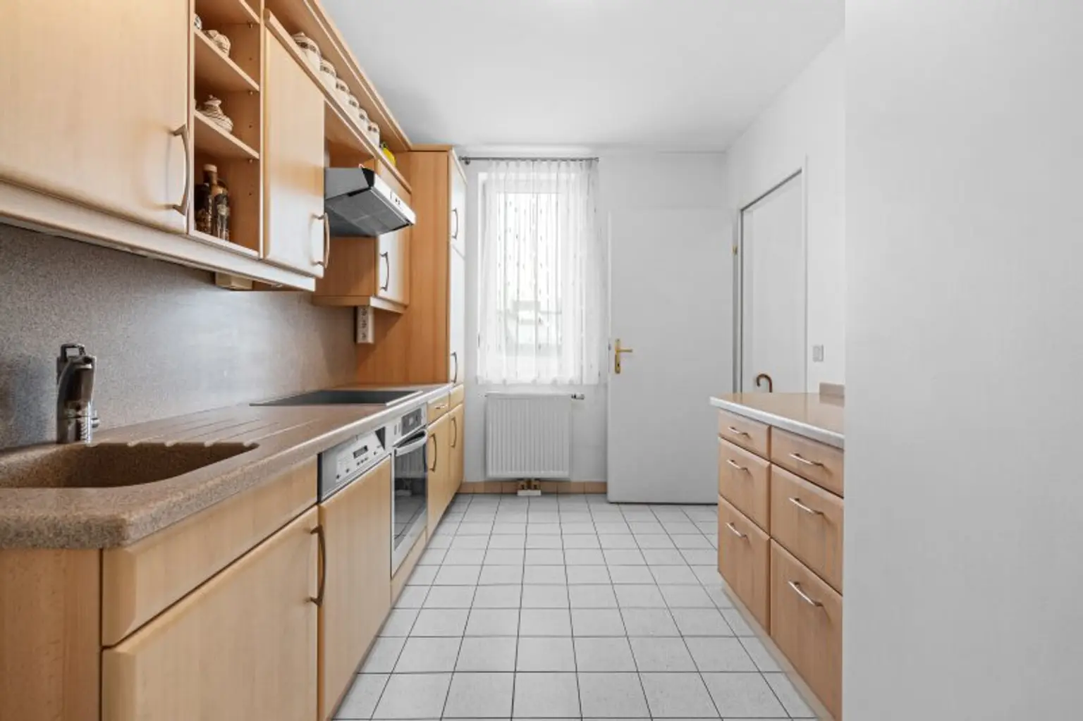 Helle, geräumige 4-Zimmerwohnung  in 1030 Wien - zentral gelegen und sofort verfügbar!