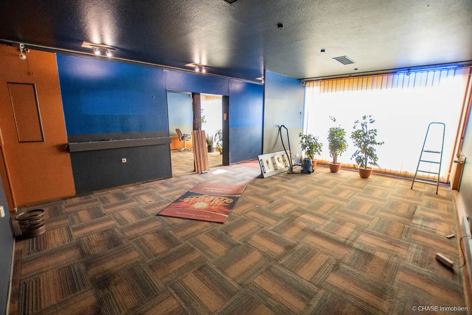 Ladenfläche Ansicht 1