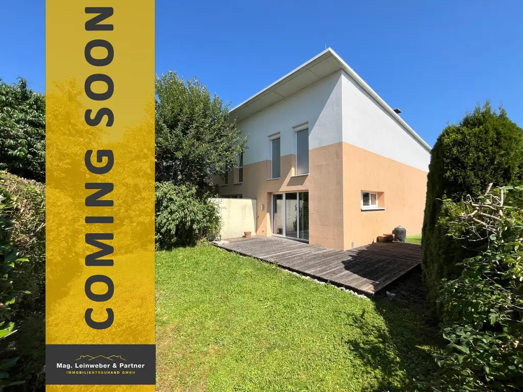 COMING SOON! DEM ATTERSEE SO NAH! Leistbares Passiv-Eckreihenhaus mit sonnigem Eigengarten und Einzelgarage im Zentrum von Seewalchen am Attersee