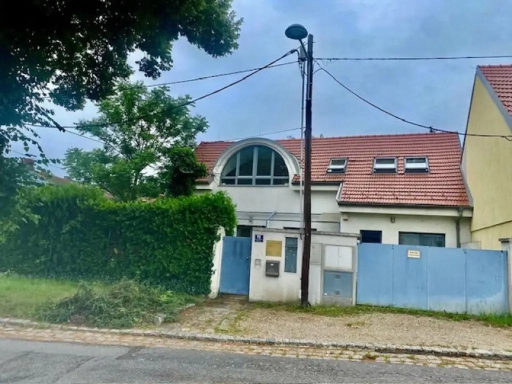 EIGENHEIM mit Garten- ELEGANTE 3-4-Zimmer-Eigentums-Wohnung in Top Lage von STAMMERSDORF!