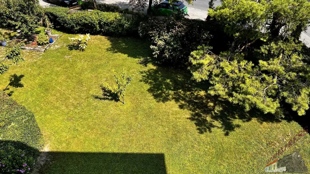 4-Zimmer-Dachgeschoß-Wohnung PLUS Garten im Naturparadies