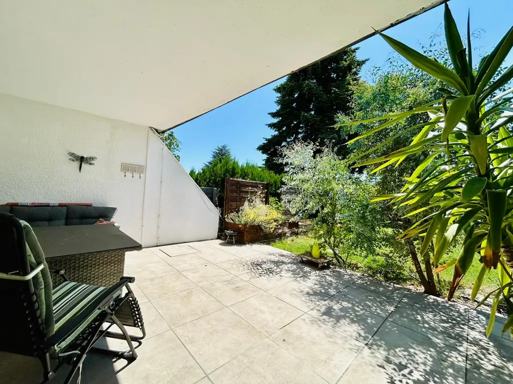 Stilvoller Bungalow mit Gartenidylle mit großem Wohn-Esszimmer!