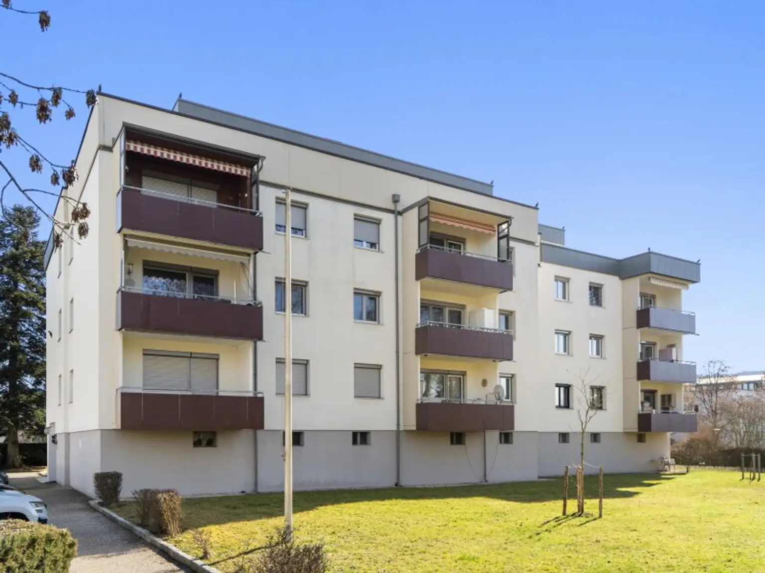 Schöne, sonnige und ruhige 94,00m² 3 Zi Wohnung mit Loggia in Klagenfurt - Karl-Marx-Straße