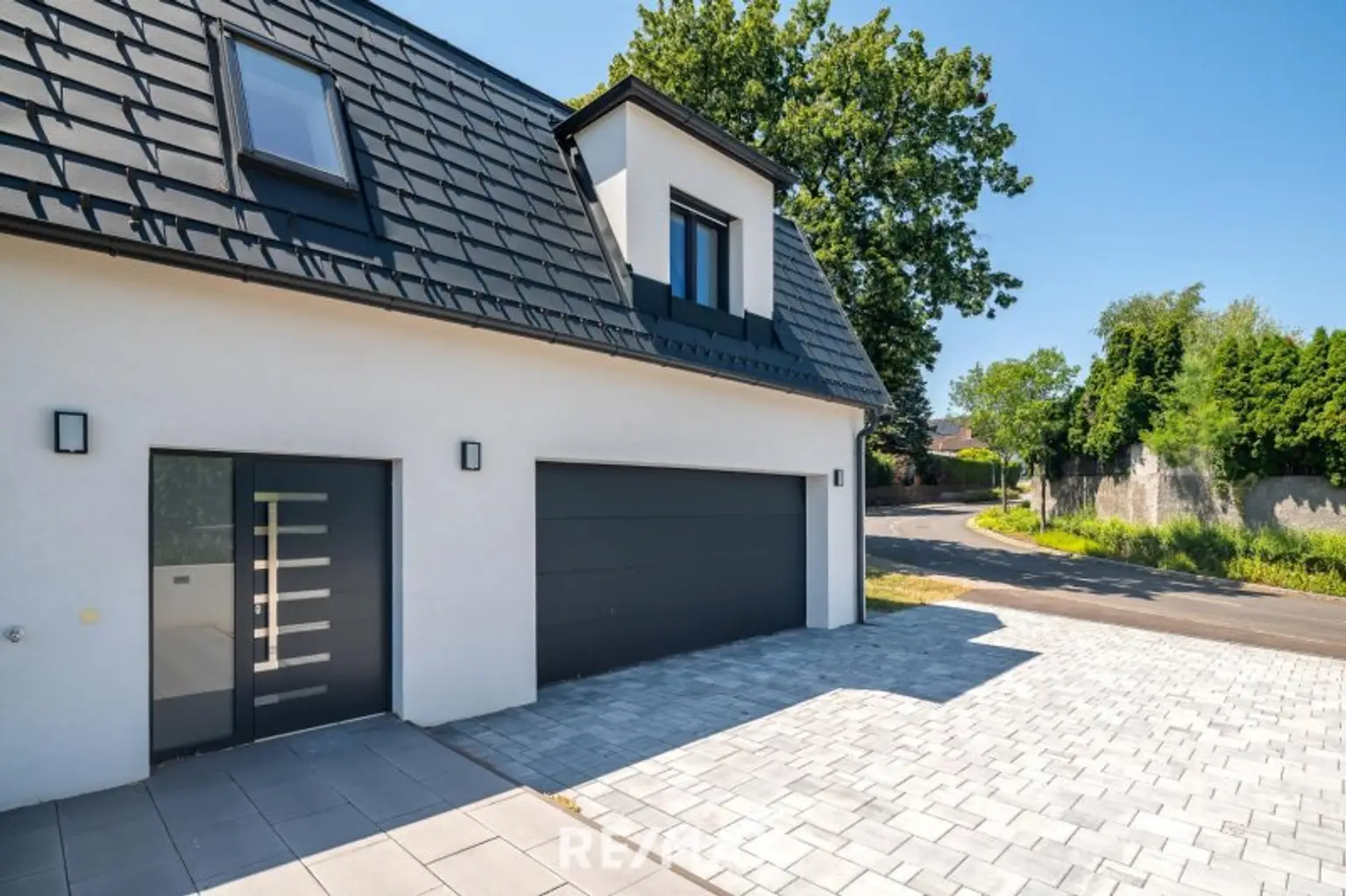 Erstbezug: Großzügiger Familientraum mit unverbaubarem Grünblick!