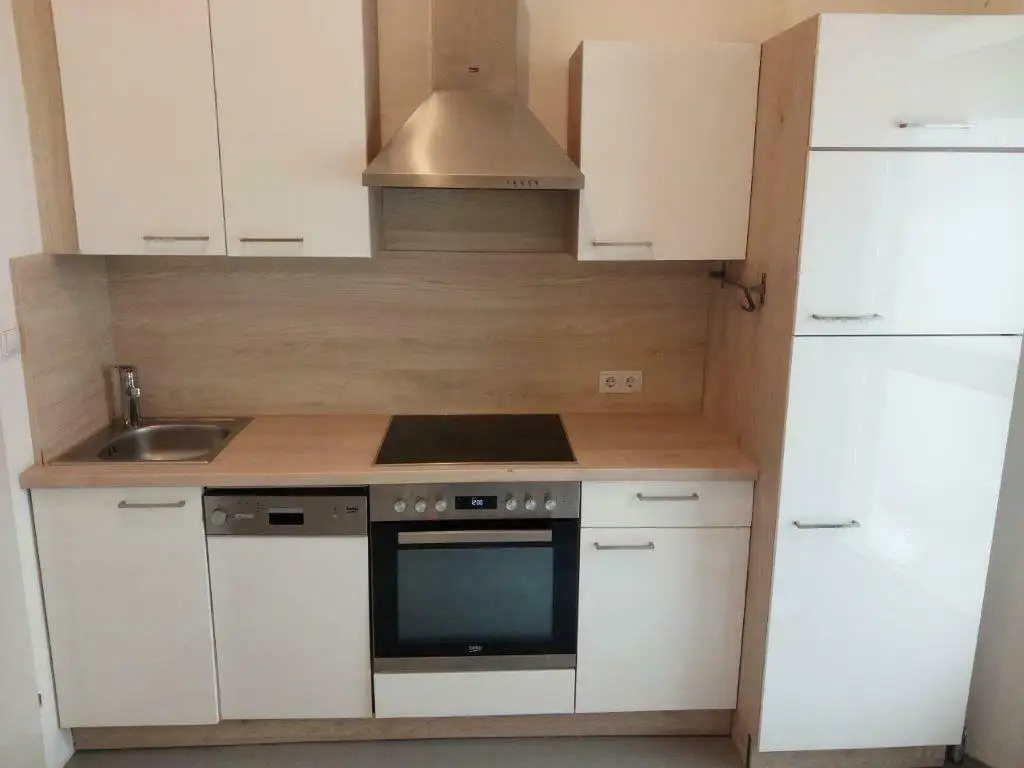Provisionsfrei: Altbau-Großgarcionerre  in der Innenstadt zwischen Glockenspielplatz und Dom