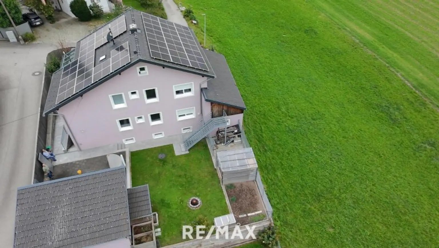 Drohnenaufnahme Garten