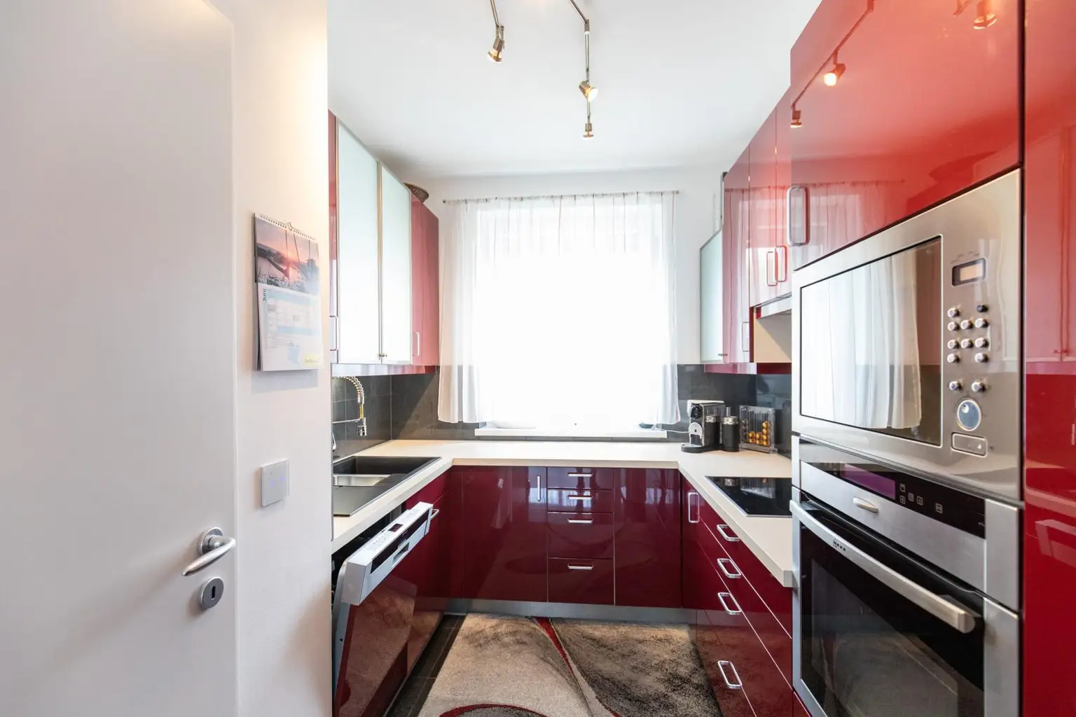 Traumhafte, barrierefreie Wohnung mit großem Garten und zwei Tiefgaragenplätzen