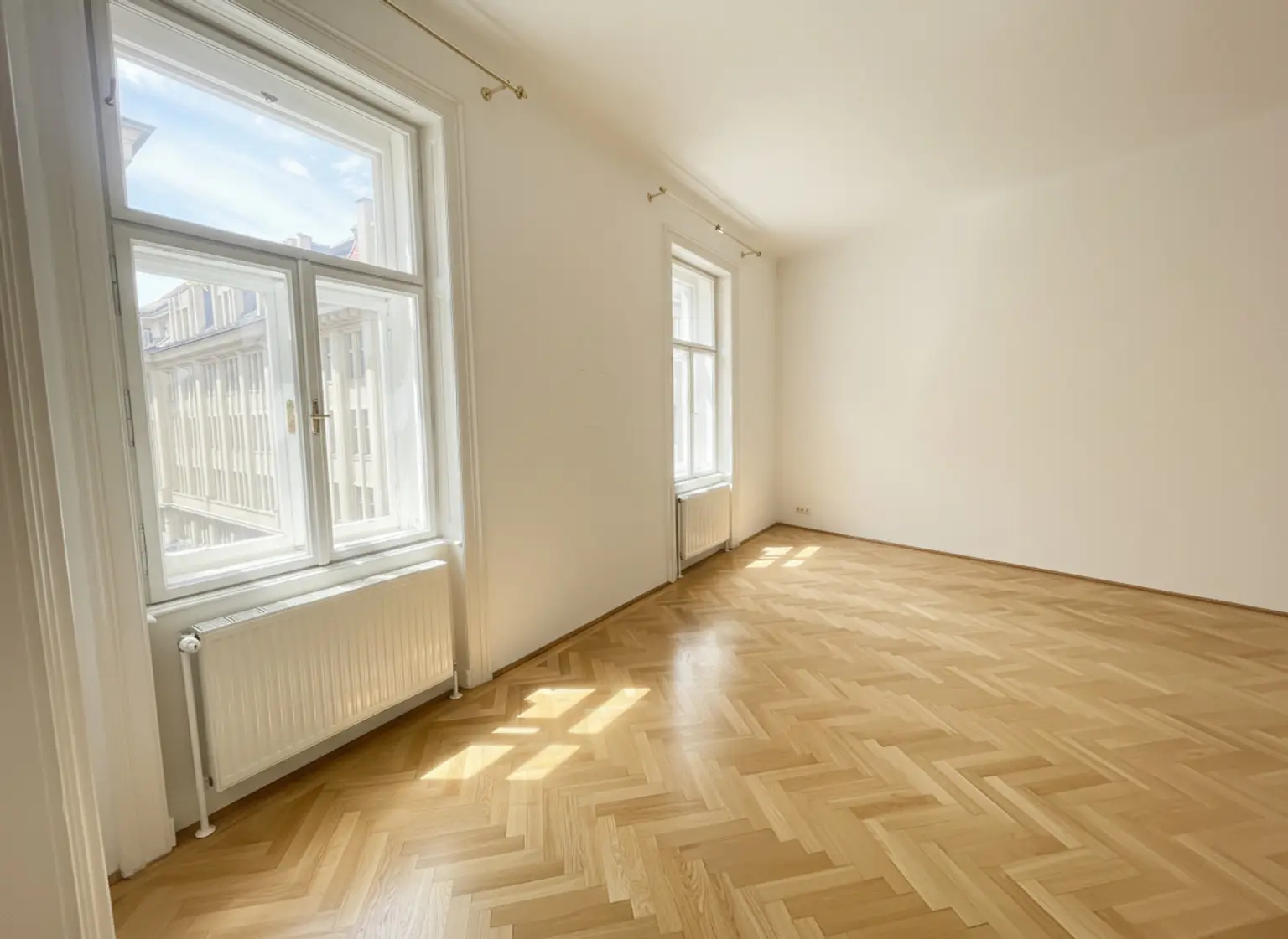 Top-Lage beim Stephansplatz: Ansprechende, charmante Altbauwohnung im stilvollen Haus