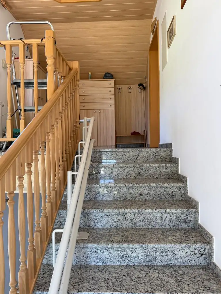 Idylisches Mehrfamilienhaus mit Werkstatt