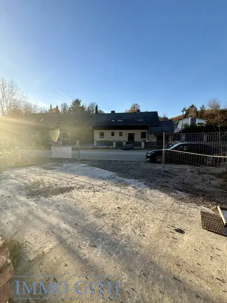 BAUGRUNDSTÜCK MIT BEWILLIGTEM HAUSPROJEKT IN BREITENFURT BEI WIEN – 592 m²