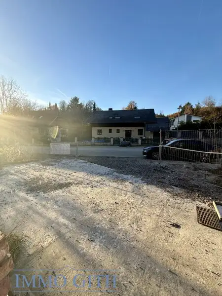 BAUGRUNDSTÜCK MIT BEWILLIGTEM HAUSPROJEKT IN BREITENFURT BEI WIEN – 592 m²