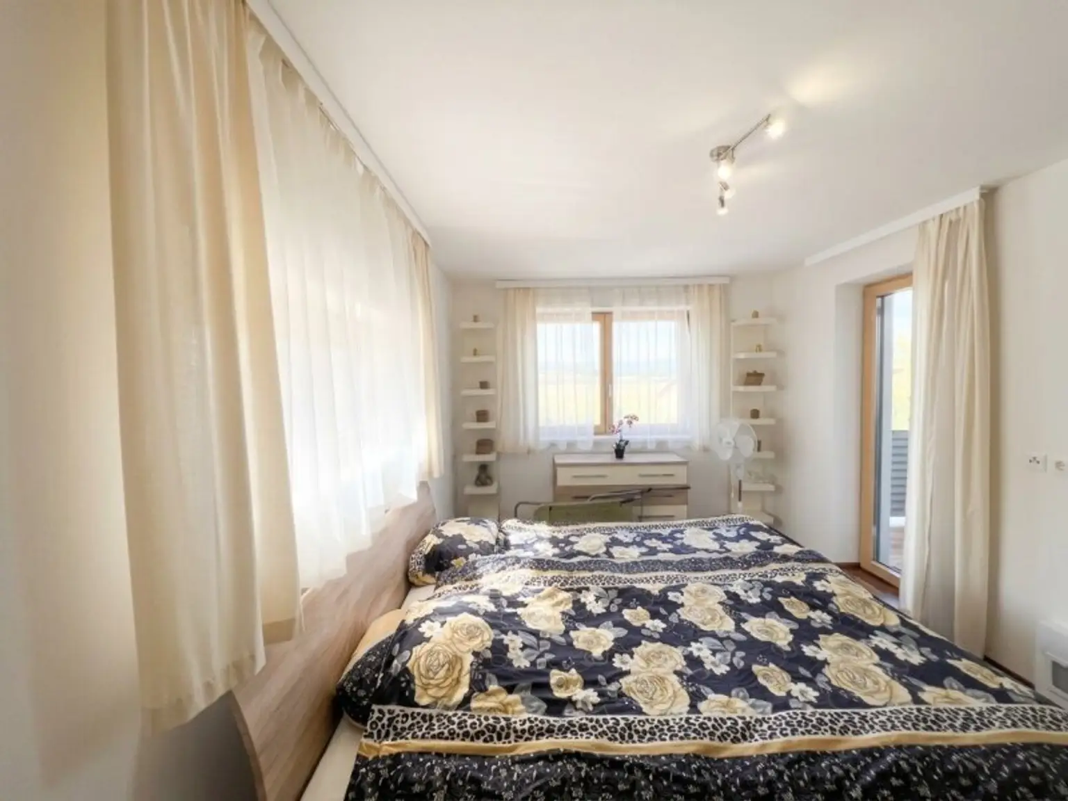 Schlafzimmer 1_4