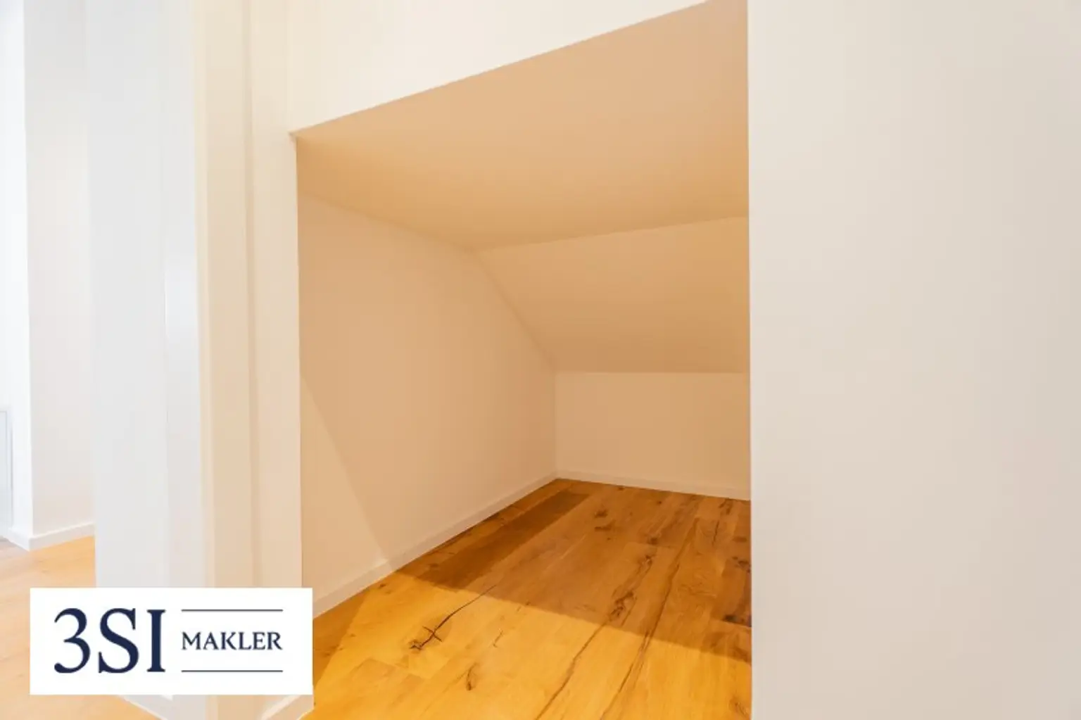 Wohnen mit Stil – Dachgeschosscharme trifft moderne Ausstattung