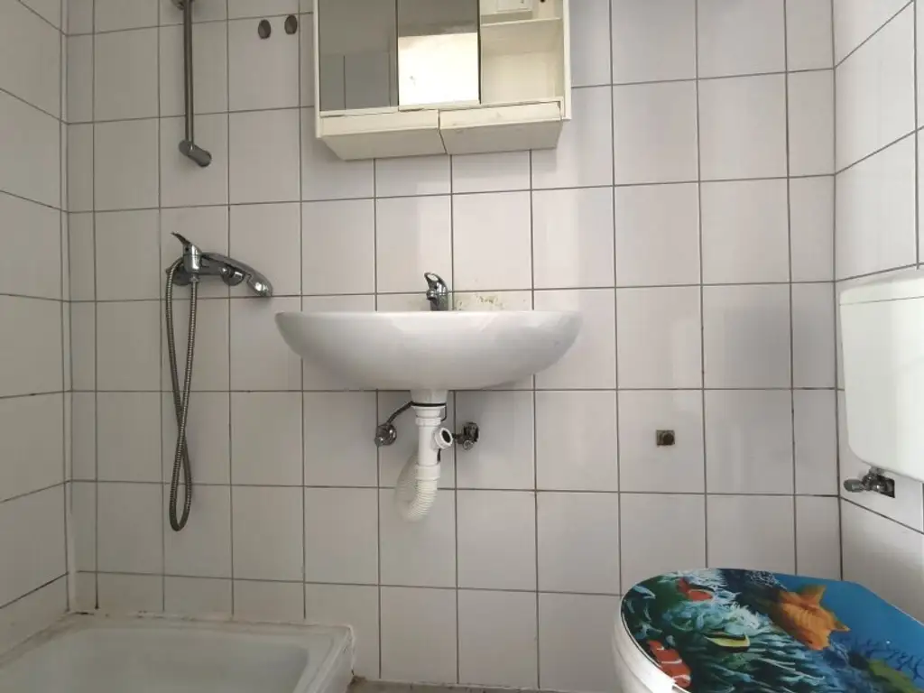 Charmante Altbauwohnung mit tollem Potenzial – Ihre Chance zur Selbstverwirklichung - Nahe U3 Hütteldorfer Straße