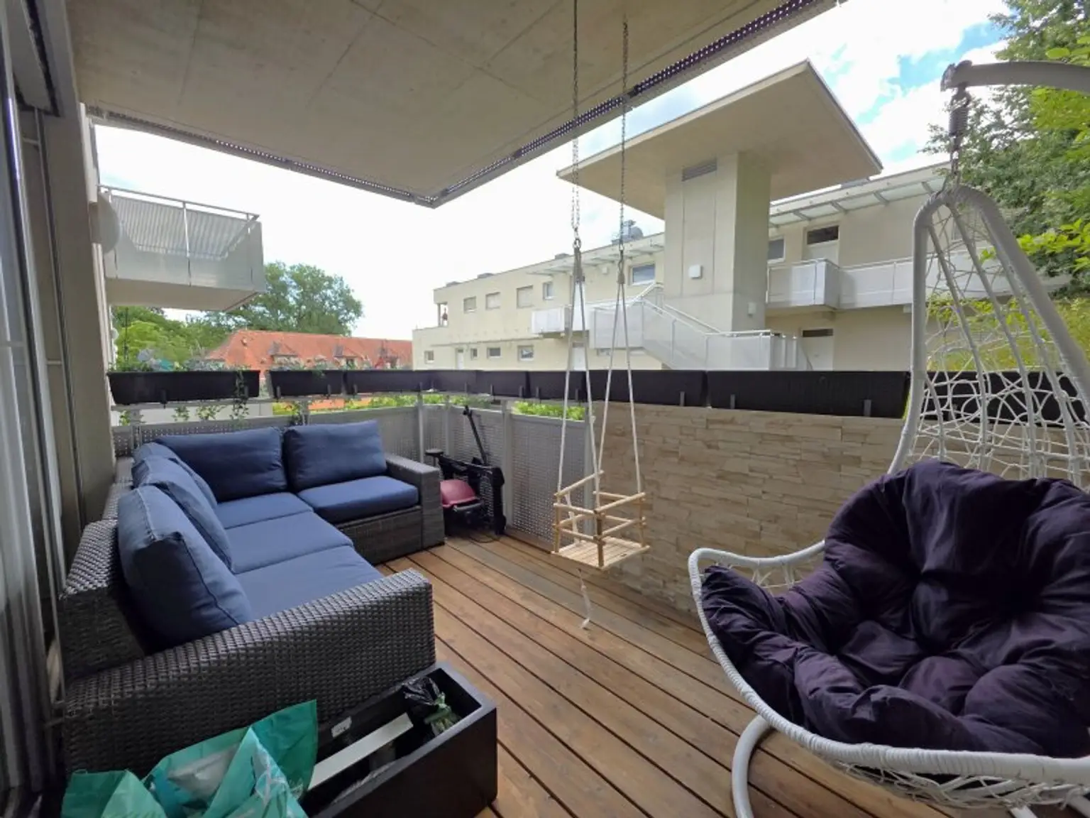 Modernes Wohnerlebnis mit ruhigem Balkon!