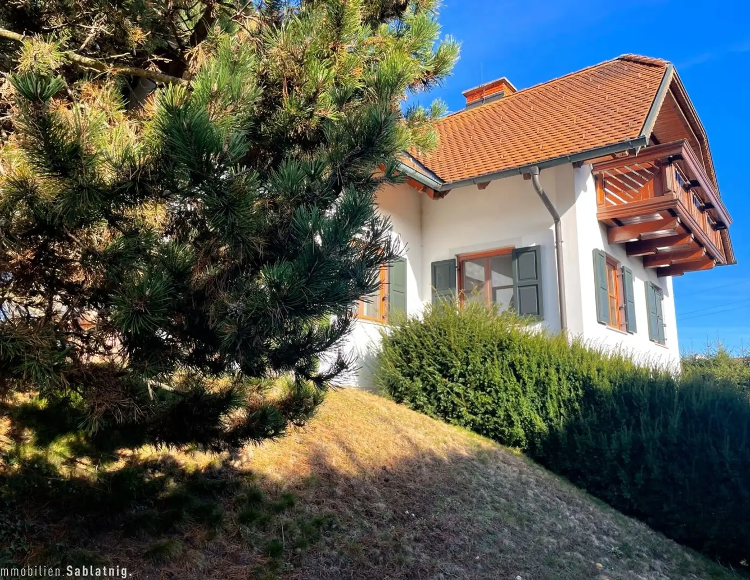 RÜCKZUGSORT IM JOGLLAND! Landhausvilla mit Wellness & Jagdhausoption!