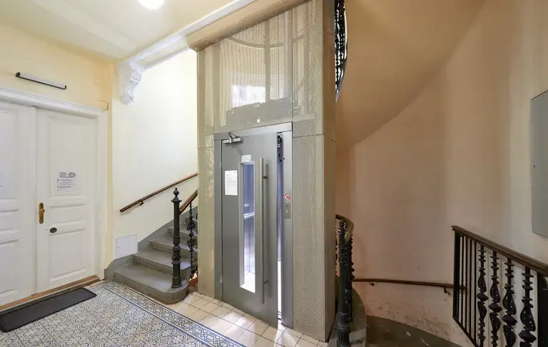 Stiegenhaus II
