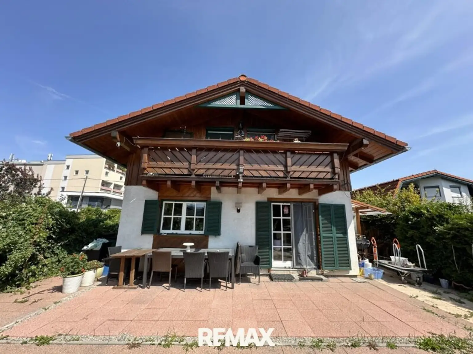 17 Hausansicht/Terrasse