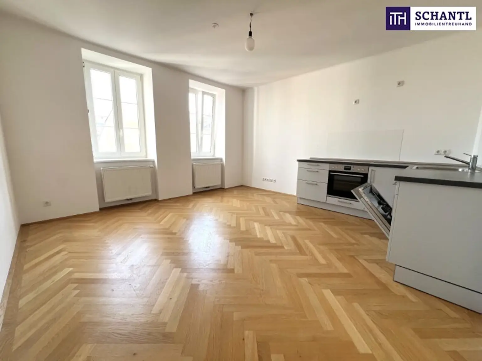 Da ist er – Ihr Wiener Wohntraum! Altbaujuwel im letzten Stock mit Balkon & Klima – jetzt zugreifen!