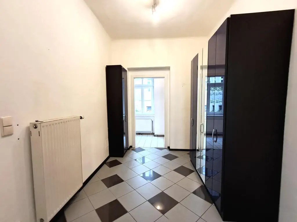 Altbau-Charme mit Potenzial – 4 Zimmer in Wien-Penzing