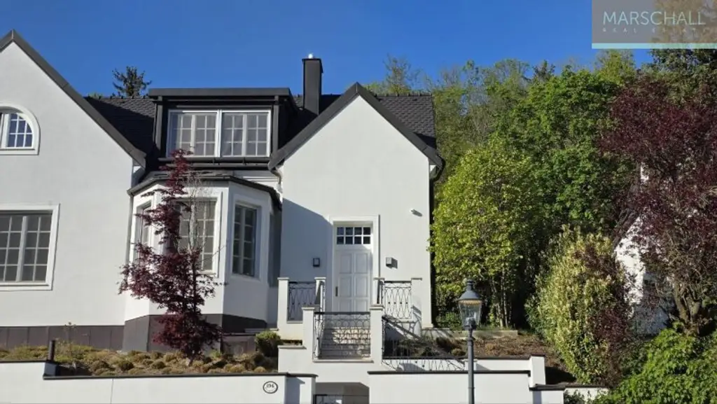 Luxusvilla mit Indoorpool in Döbling