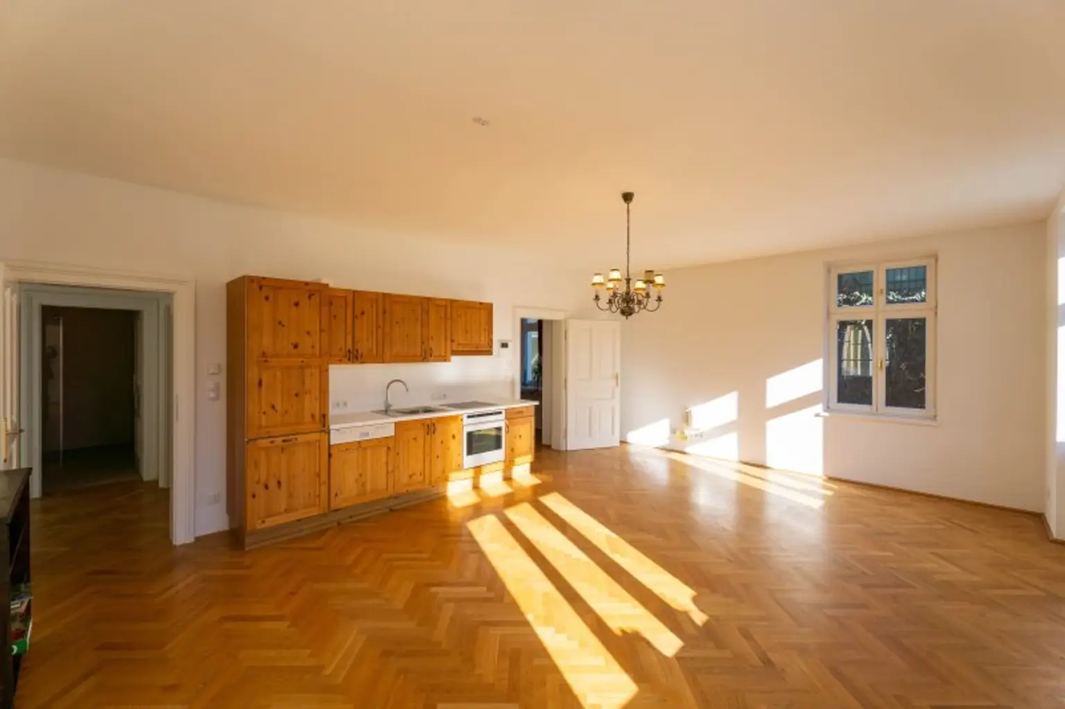 Wohnküche mit Ausgang in den Garten Top 1