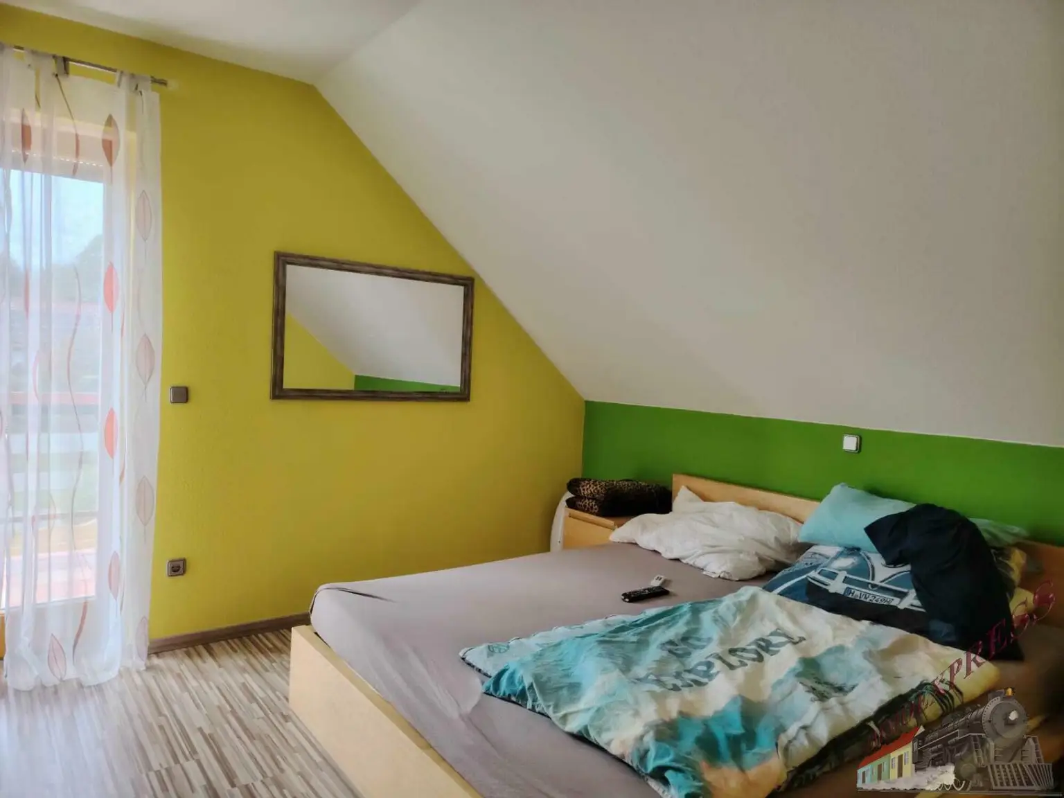 Tolles Einfamilienhaus mit Pool, Panorama-Ausblick und moderner PV-Anlage – hier fühlt sich Ihre Familie zuhause!