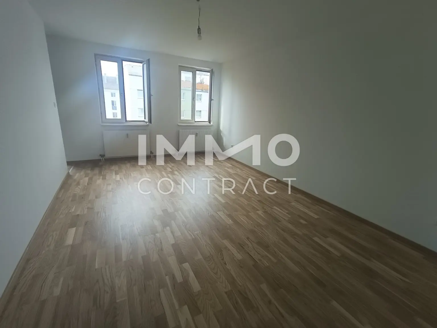 AUSSCHLIESSLICH SCHRIFTLICHE ANFRAGEN! Vor 1 Jahr renovierte Wohnung in der Erlachgasse